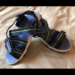 Carter’s Toddler Boy’s sandals, size 7